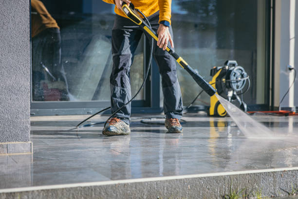 Garage Pressure Washing in Effingham, IL