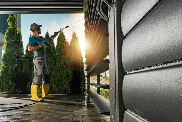 Why Choose Our Certified Pressure Washing Experts for Your Project Needs in Effingham, IL?